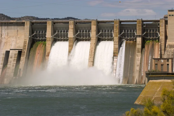 Mequinenza: el embalse rey del bass Ebro