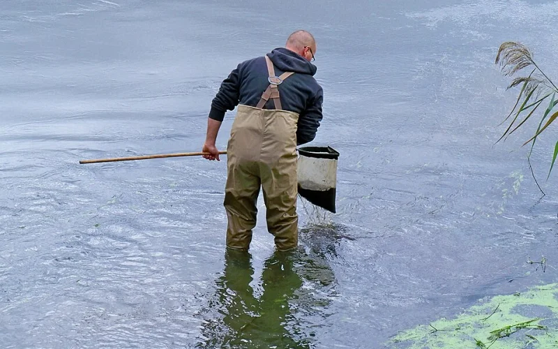 Salabre — Equipamiento